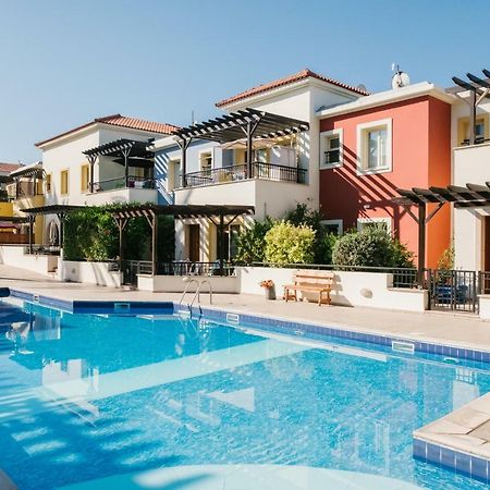 Aphrodite Gardens No.9 Luxury Apt Pafos Exterior foto