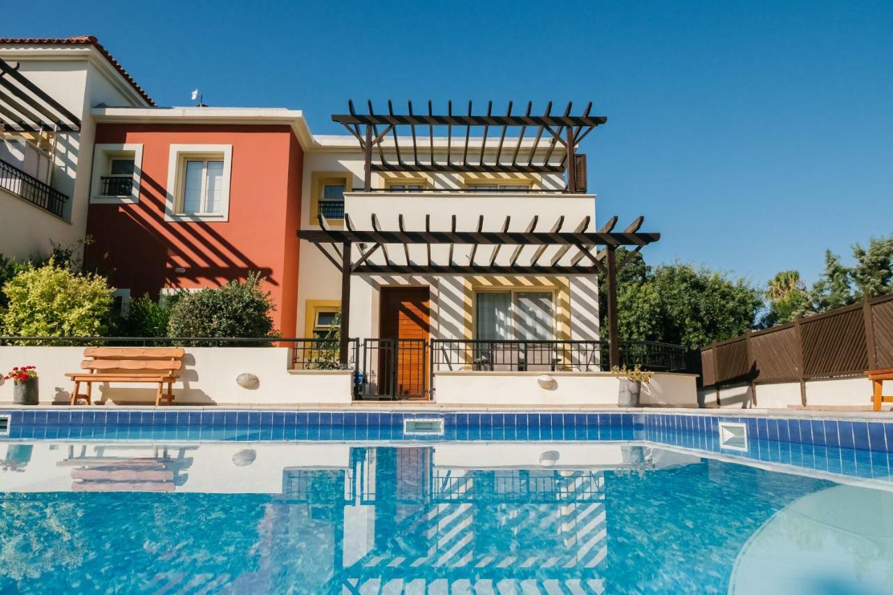 Aphrodite Gardens No.9 Luxury Apt Pafos Exterior foto