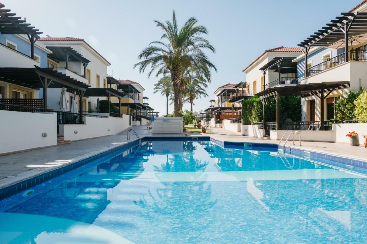 Aphrodite Gardens No.9 Luxury Apt Pafos Exterior foto